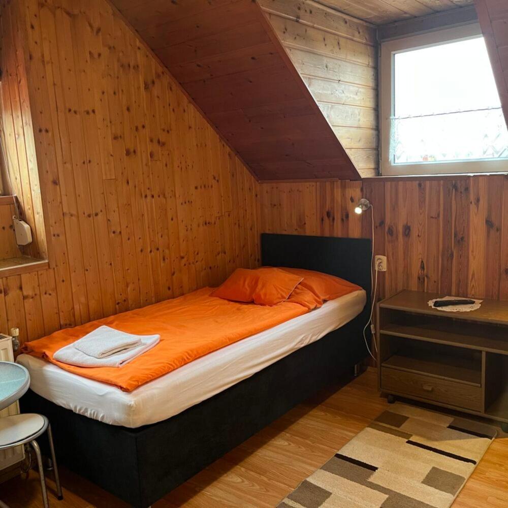Bed and Breakfast Lenzl's Panzió Szigetvár Exterior foto