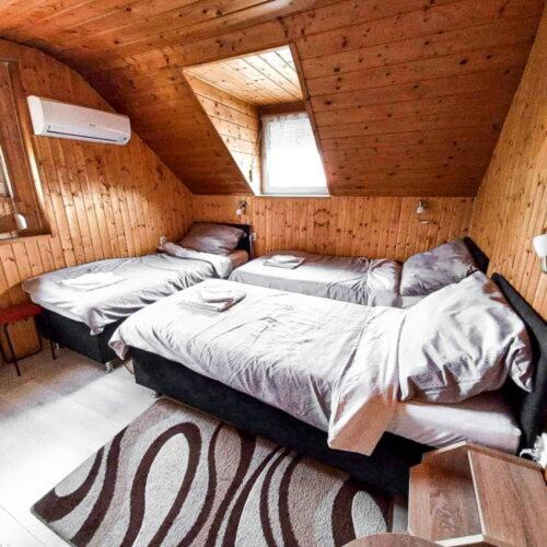 Bed and Breakfast Lenzl's Panzió Szigetvár Exterior foto
